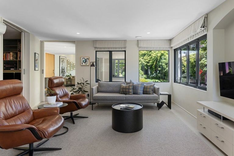 Photo of property in 37 Thornycroft Street, Fendalton, Christchurch, 8052