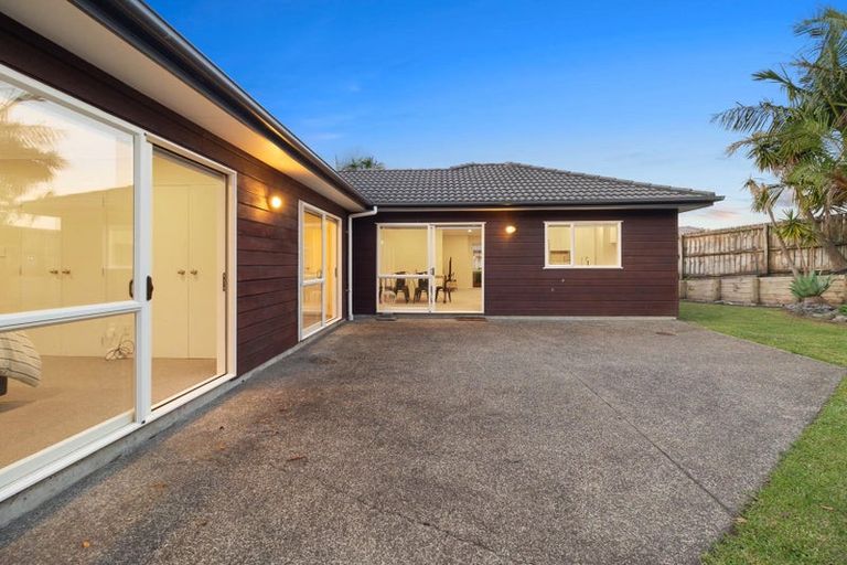 Photo of property in 20 Cartmel Avenue, Massey, Auckland, 0614