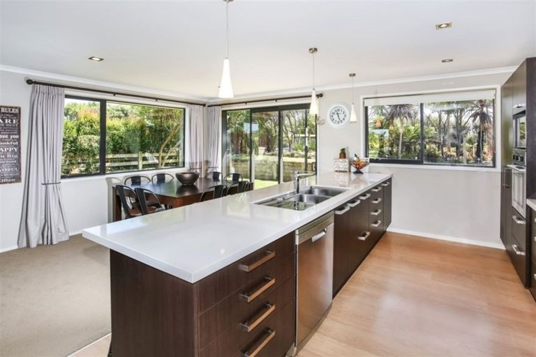 Photo of property in 32 Searle Drive, Patumahoe, Pukekohe, 2679