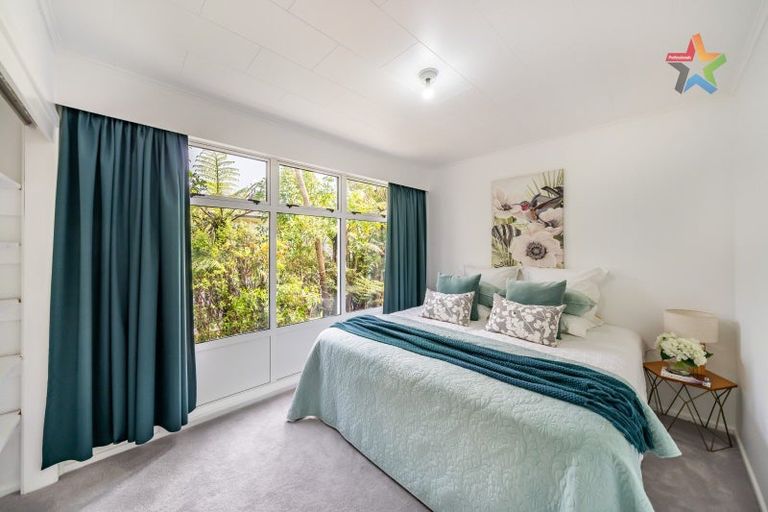 Photo of property in 35 Harbour View Road, Harbour View, Lower Hutt, 5010
