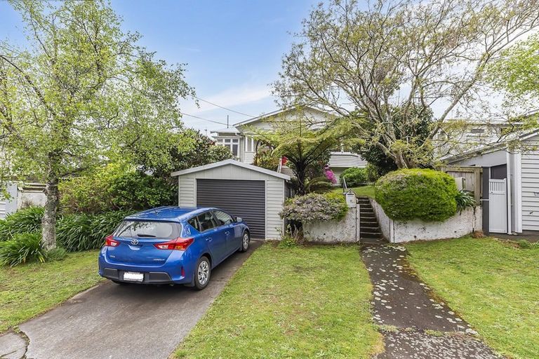 Photo of property in 9 Richmond Avenue, Karori, Wellington, 6012