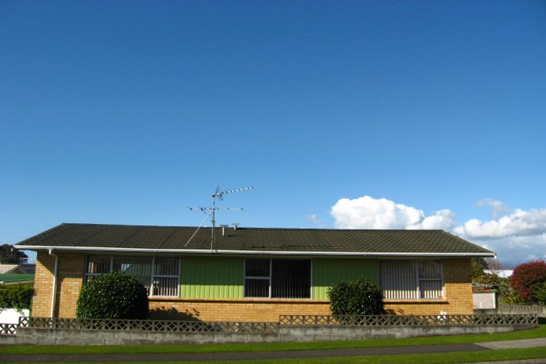 Photo of property in 3 Mayfair Place, Westown, New Plymouth, 4310