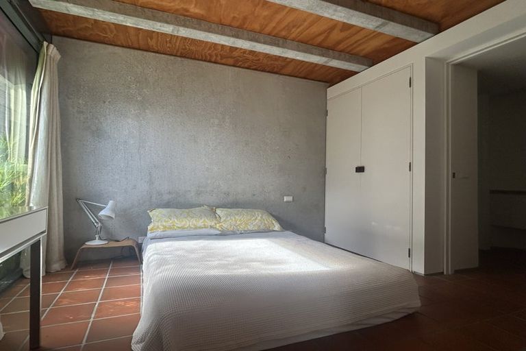 Photo of property in 13 Old Lake Road, Narrow Neck, Auckland, 0624