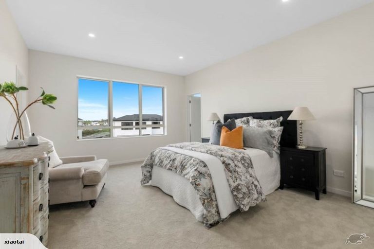 Photo of property in 98 Godfrey Drive, Orewa, 0931