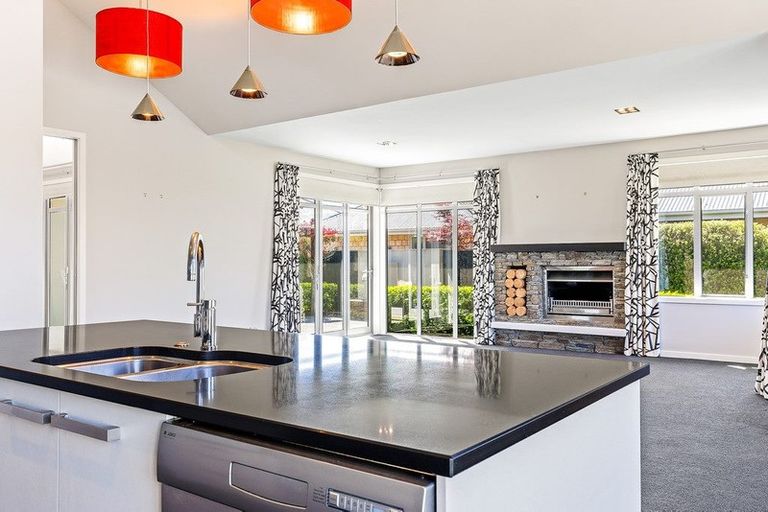 Photo of property in 5 Applefield Court, Northwood, Christchurch, 8051