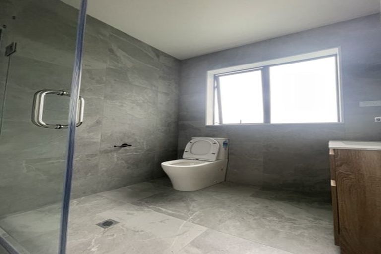 Photo of property in 1c Zion Road, Birkenhead, Auckland, 0626