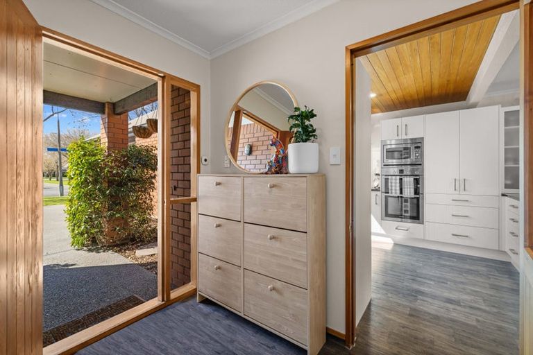 Photo of property in 184 Hawthornden Road, Avonhead, Christchurch, 8042