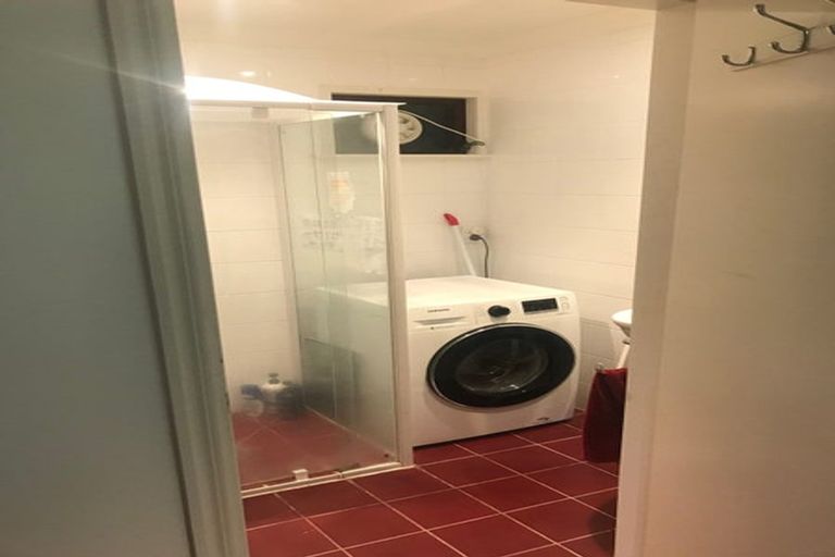 Photo of property in 56 Holloway Road, Aro Valley, Wellington, 6021