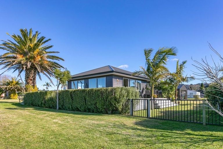 Photo of property in 40 Tairua Palms Place, Tairua, 3508