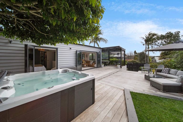 Photo of property in 54 John Gill Road, Shelly Park, Auckland, 2014