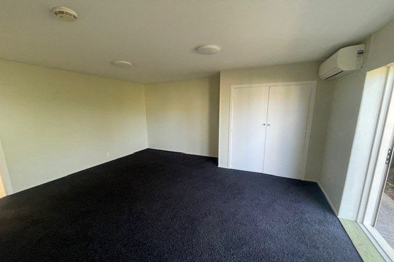 Photo of property in 1/9 Pemberton Avenue, Bayview, Auckland, 0629