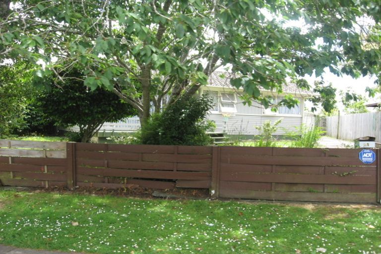 Photo of property in 21 Jupiter Street, Rosehill, Papakura, 2113