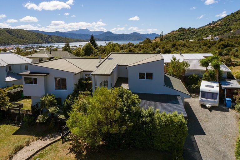 Photo of property in 1a Matai Place, Waikawa, Picton, 7220