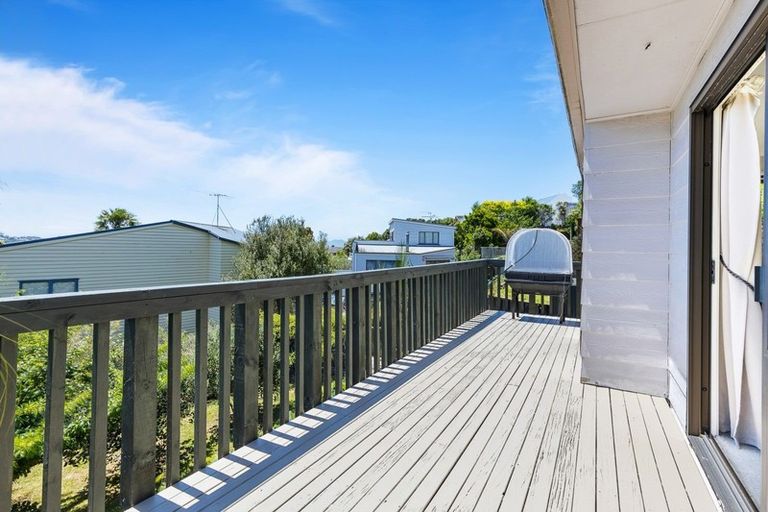 Photo of property in 53 Sunset Road, Totara Vale, Auckland, 0632