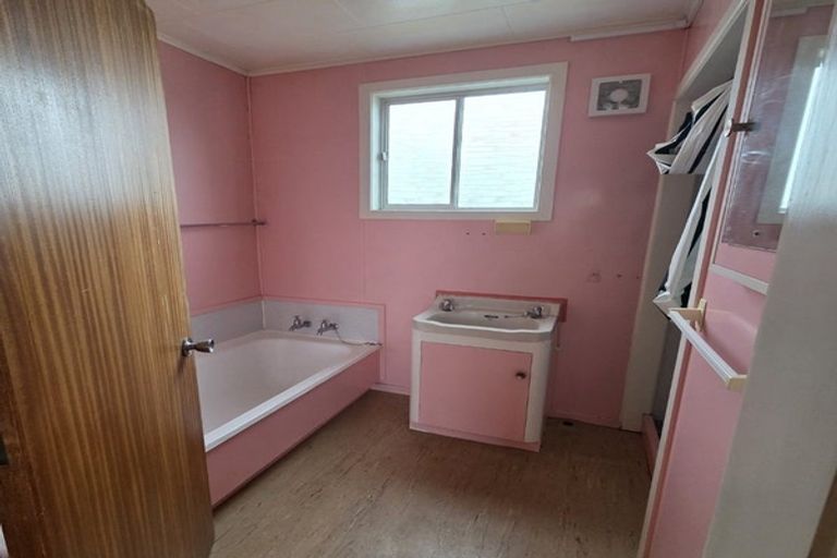 Photo of property in 1/323 Saint Aubyn Street, New Plymouth, 4310