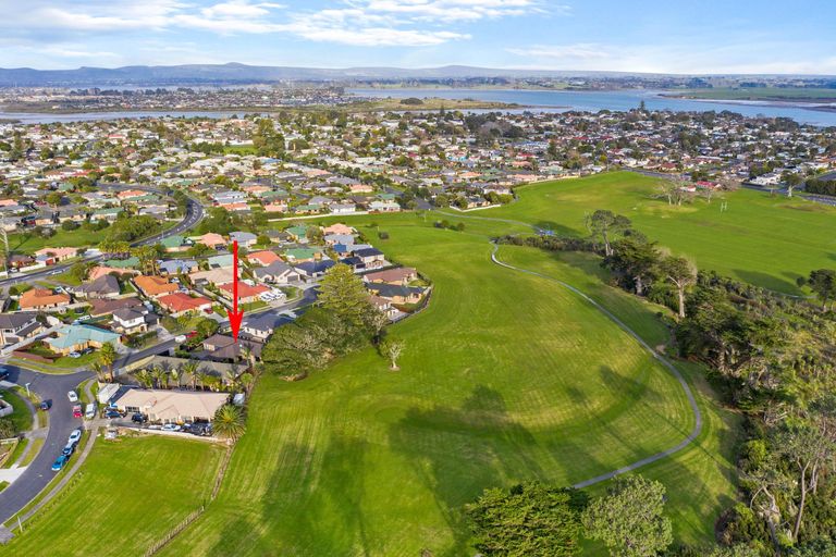 Photo of property in 3 Ebanjane Way, Clendon Park, Auckland, 2103