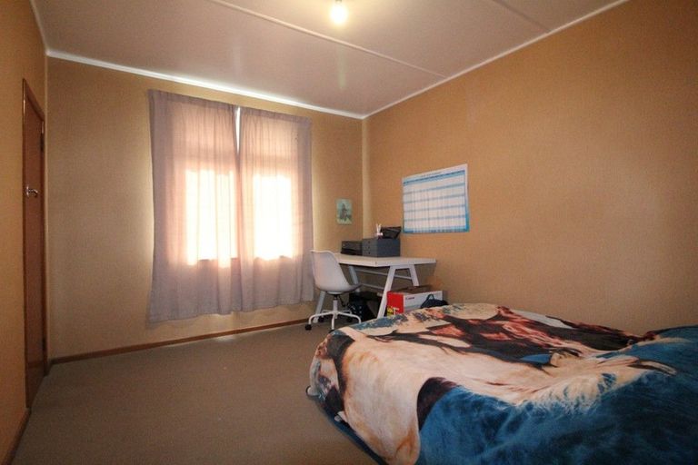 Photo of property in 22 Cornwall Street, Mossburn, 9792