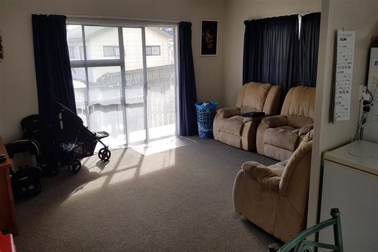 Photo of property in 3 Robertson Road, Favona, Auckland, 2024