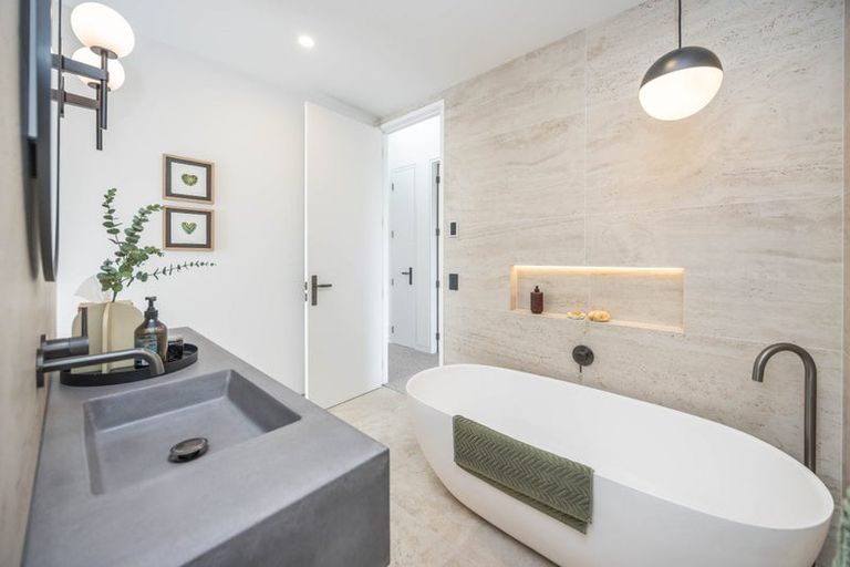 Photo of property in 43 Saint Andrews Terrace, St Andrews, Hamilton, 3200