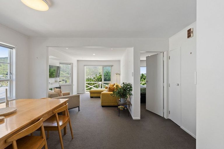 Photo of property in 24a Parklands Drive, Karori, Wellington, 6012