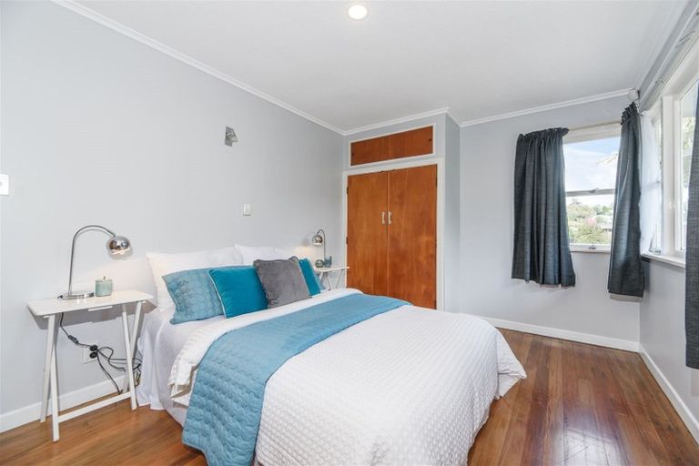 Photo of property in 130 Triangle Road, Massey, Auckland, 0614