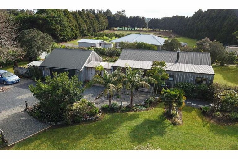 Photo of property in 176 Pungaere Road, Waipapa, Kerikeri, 0295