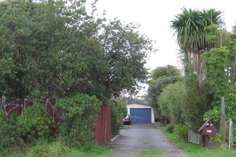 Photo of property in 2/312 Royal Road, Massey, Auckland, 0614