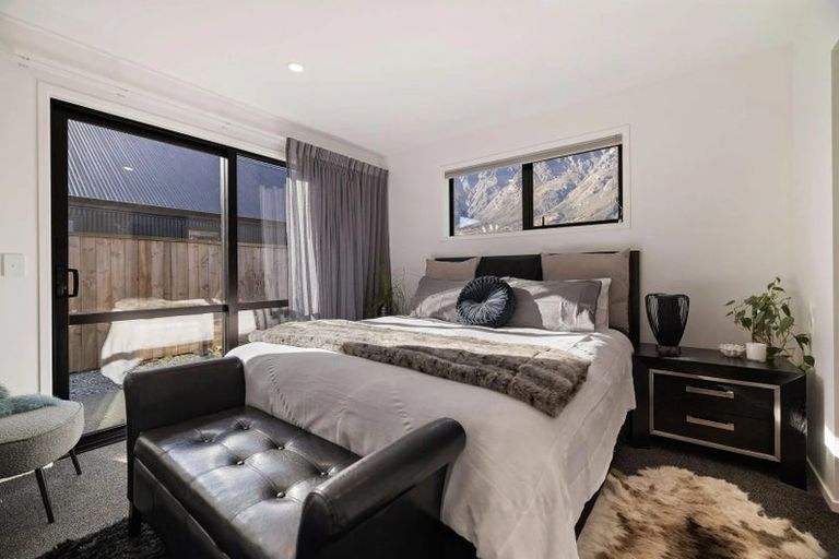 Photo of property in 13 Spur Ridge Rise, Jacks Point, 9371