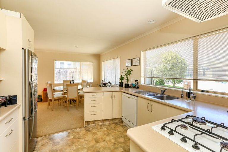 Photo of property in 301 Huatoki Street, Upper Vogeltown, New Plymouth, 4310