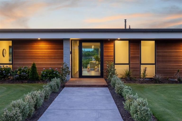 Photo of property in 22 Penberley Road, Prebbleton, 7676