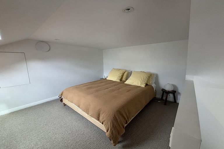 Photo of property in 8 Beach Road, Northcote Point, Auckland, 0627