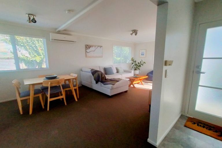 Photo of property in 10 Doone Place, Massey, Auckland, 0614