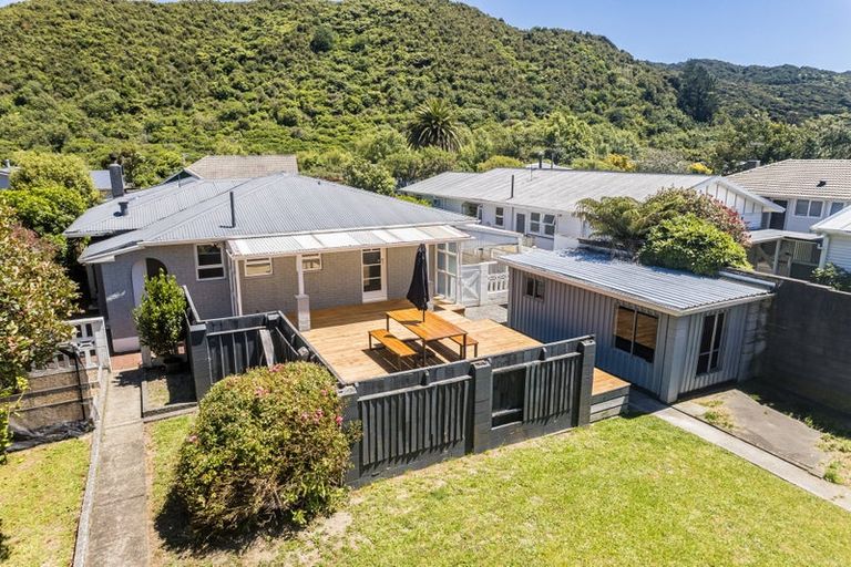 Photo of property in 20 Parenga Street, Wainuiomata, Lower Hutt, 5014