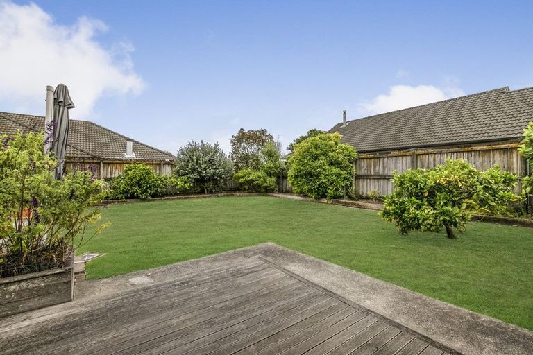 Photo of property in 23 Castlehill Court, Wattle Downs, Auckland, 2103