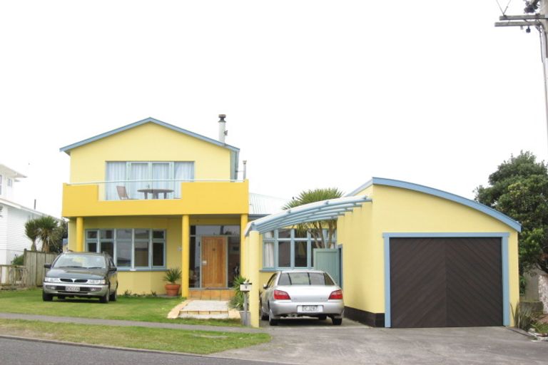 Photo of property in 5 Sackville Street, Fitzroy, New Plymouth, 4312