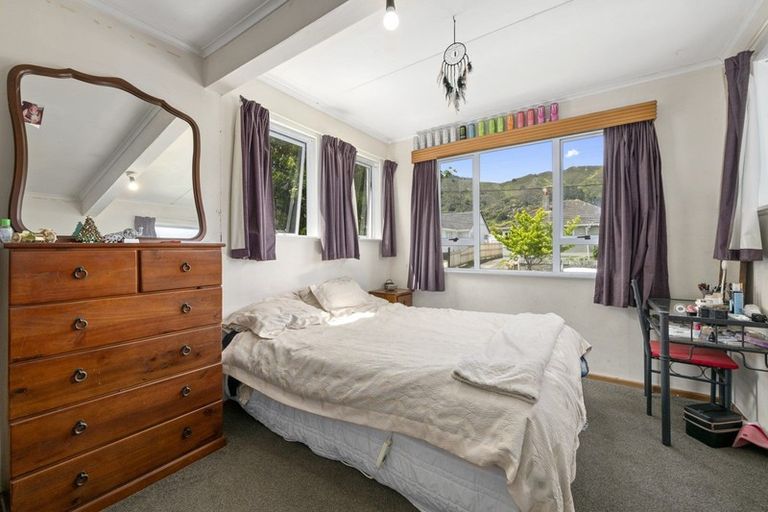 Photo of property in 47 Shearer Crescent, Naenae, Lower Hutt, 5011
