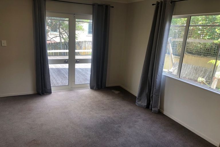Photo of property in Chantelle Close, 44a Lavery Place, Sunnynook, Auckland, 0632