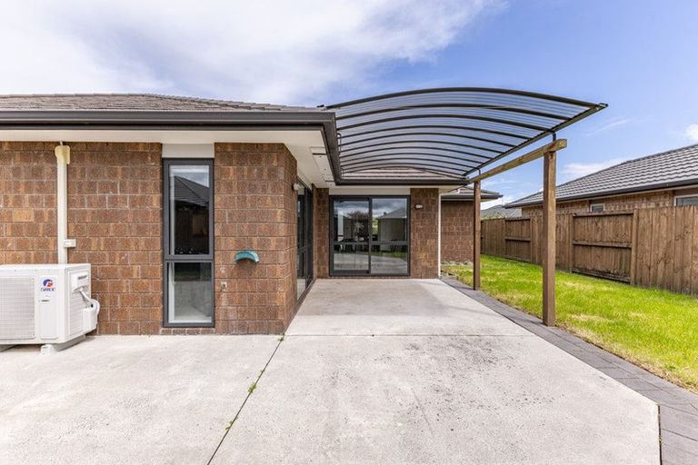 Photo of property in 8 Piwakawaka Court, Rototuna North, Hamilton, 3210