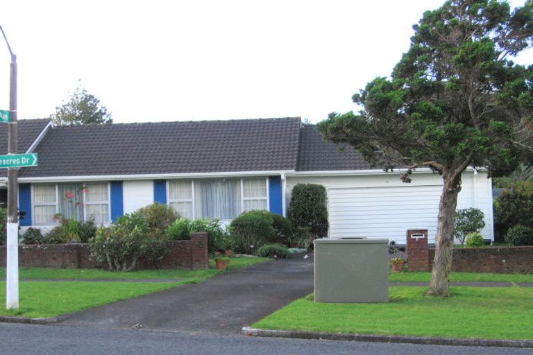 Photo of property in 8 Whiteacres Drive, Sunnyhills, Auckland, 2010