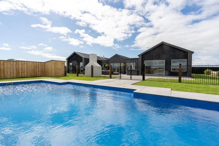 Photo of property in 22 Margot Lane, Matangi, Hamilton, 3283