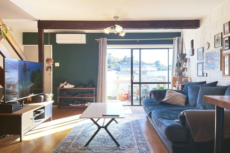 Photo of property in 3/33 Frankmoore Avenue, Johnsonville, Wellington, 6037