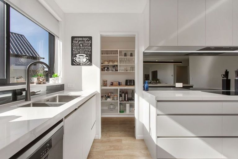 Photo of property in 31 Edward Law Boulevard, Prebbleton, 7604