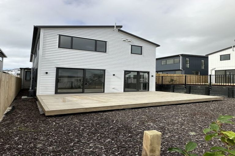 Photo of property in 26 Pohewa Road, Silverdale, 0932