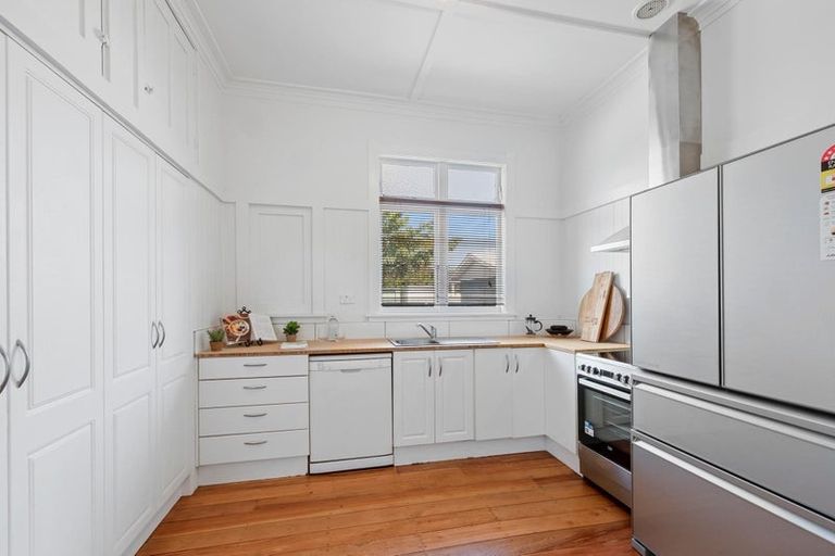 Photo of property in 72 Barrett Street, Westown, New Plymouth, 4310