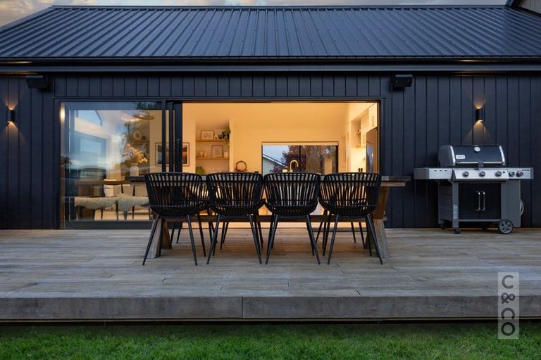 Photo of property in 7 Robert Might Road, Kumeu, 0810