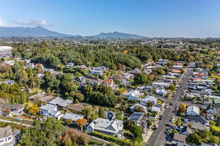 Photo of property in 62 Gilbert Street, New Plymouth, 4310