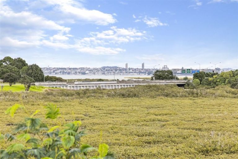 Photo of property in 1/47 Bracken Avenue, Takapuna, Auckland, 0622