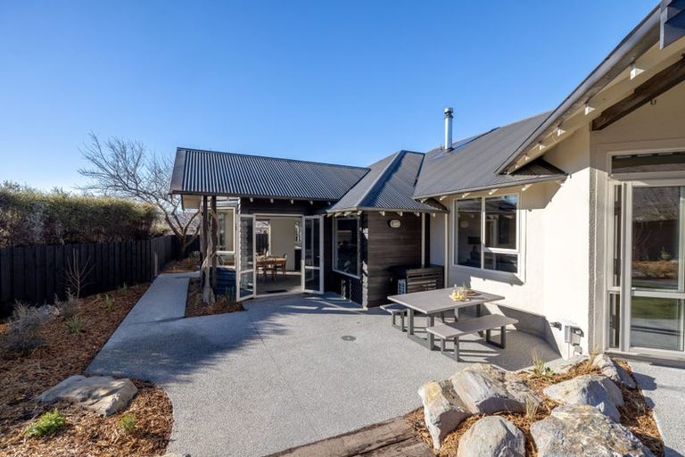Photo of property in 92 Meadowstone Drive, Wanaka, 9305