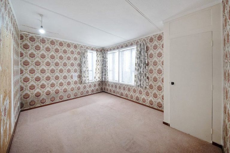 Photo of property in 38 Range View Road, Mount Albert, Auckland, 1025