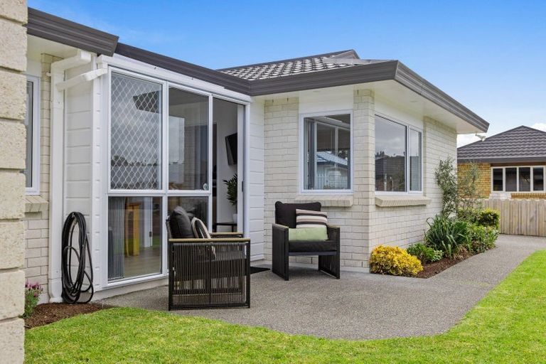 Photo of property in 3 Lakeside Drive, Orewa, 0931
